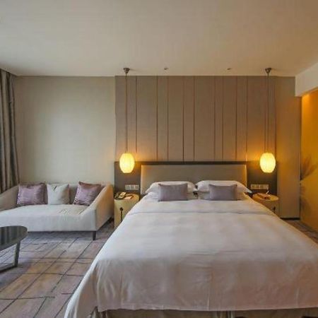 Maison New Century Hotel Dongguan Dongguan  Buitenkant foto