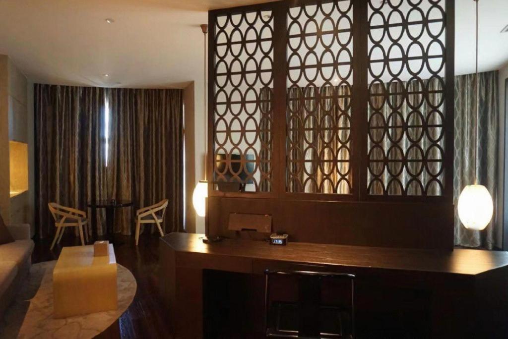 Maison New Century Hotel Dongguan Dongguan  Buitenkant foto