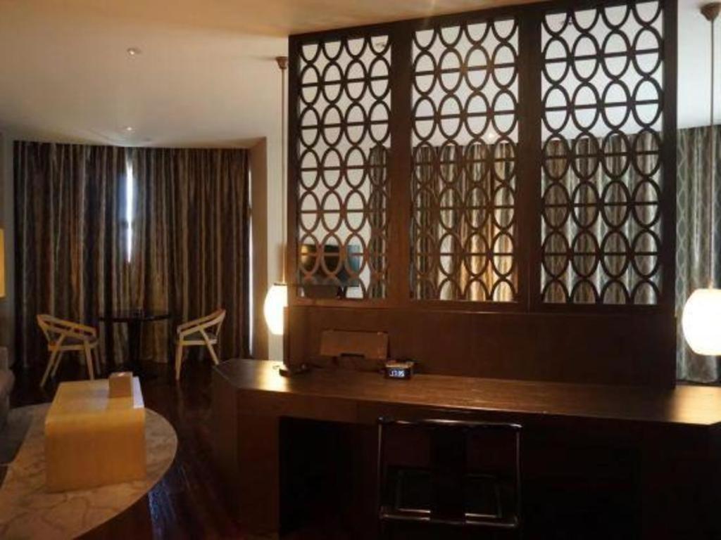 Maison New Century Hotel Dongguan Dongguan  Buitenkant foto